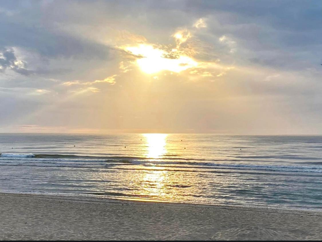 Lesparisnormands - Magnifique Vue Mer - Centre Et Plage ヴィレ・シュル・メール エクステリア 写真